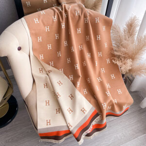 H-Inspired Luxury Throw Scarf Blanket – Soft Geometric Designer-Style Shawl, Reversible Neutral Tones